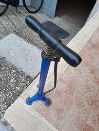 Pompetta bicicletta + casco nuovo