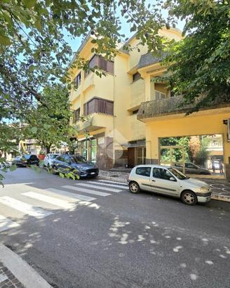 2 LOCALI A FIUGGI