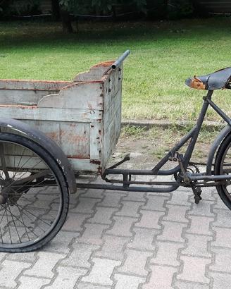 Triciclo d' epoca piu' 85 anni