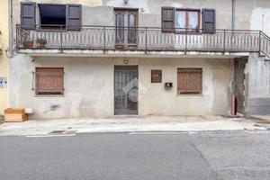 4 LOCALI A SERLE