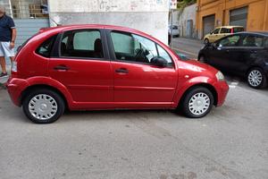 citroen C3  1,4 benzina / metano  anno 2010