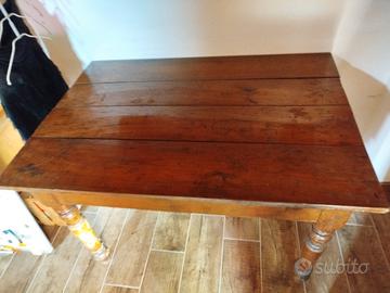 Tavolo dell' 800 con tutti i pezzi originali 