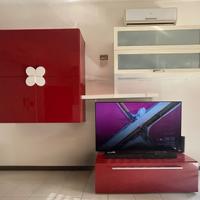 Mobile TV con pensile in colore rosso