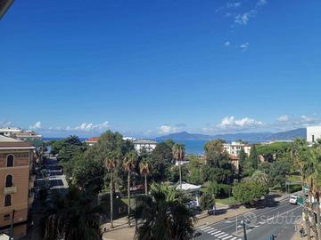 Appartamento di 130 m² con 4 locali a Sestri Levan
