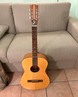 Chitarra acustica economia