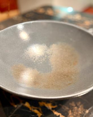 Wok in ghisa