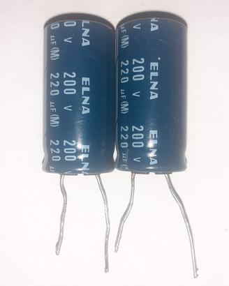 Coppia di Condensatori usati Elna 220uF 200V