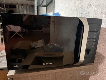Forno Microne Samsung Sensor top di gamma