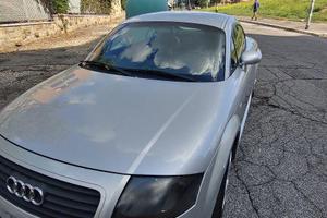 Audi TT quattro