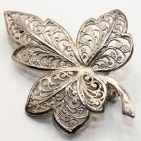 Splendida spilla foglia filigrana argento