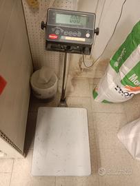 Bilancia a terra per la vedita sfusa