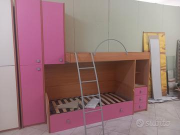 cameretta per bambina due letti più un terzo  