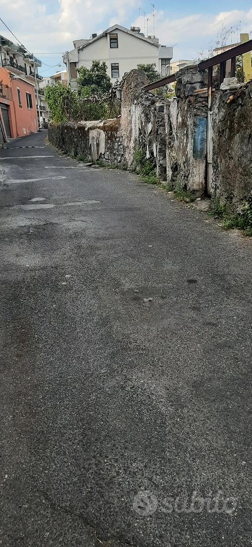 Acireale centro rustico e terreno mq 700 - Vista 3