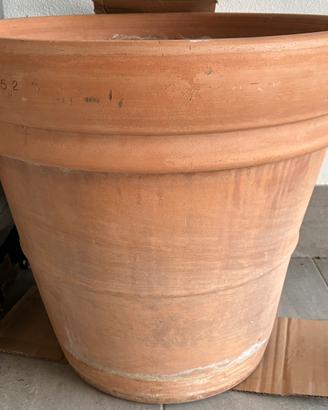Vaso in terracotta D=52cm H=50cm