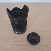 SONY FE 28 mm F2 obiettivo