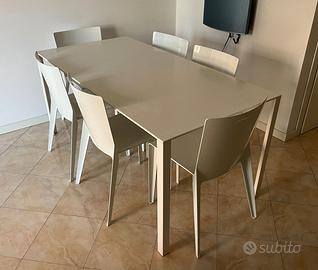 Tavolo LessLess 160 x 80 Molteni con 6 sedie Alfa