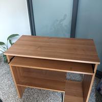 Scrivania color ciliegio 