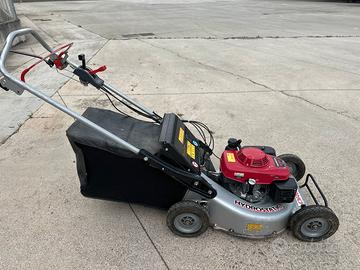 A Tosaerba Honda GRH537