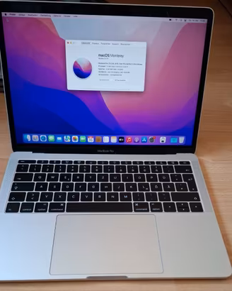 Macbook pro 13 2016 8gb ram I5 256 gb SSD