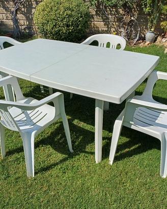 Tavolo e sedie PVC giardino - EUR Roma