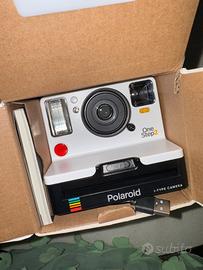 polaroid  OneStep  2