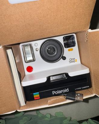 polaroid  OneStep  2