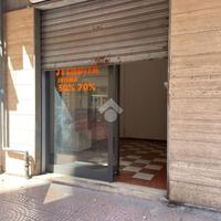 MONOLOCALE A TARANTO