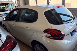 Peugeot 208 PureTech 75 Stop&Start 5 porte Like