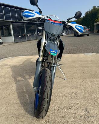TM MOTO SMR 125 .