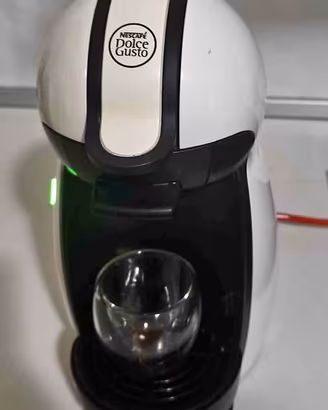 Macchina caffè de Longhi Nescafe dolce gusto 