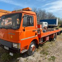 Iveco 65-10 con attrezzatura Isoli