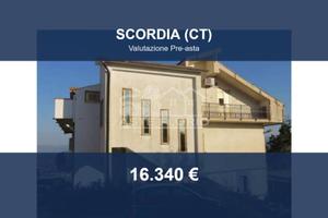 Immobile in asta di 132 m² con box auto a Scordia