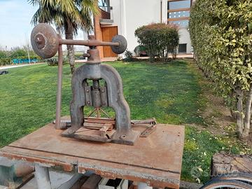 pressa manuale antica