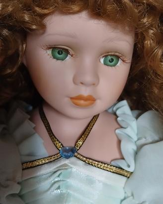 Bambola  in porcellana  vintage