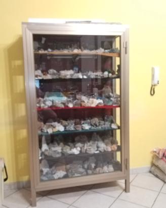 Minerali con vetrina 