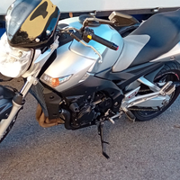 Suzuki gsr 600
