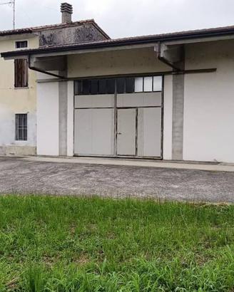 Casa indipendente di 355 m² con più di 5 locali e 