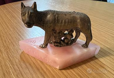 Statua Lupa Capitolina Romolo Remo