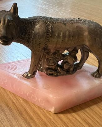 Statua Lupa Capitolina Romolo Remo