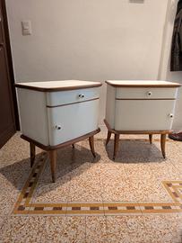 Coppia Comodini in legno artigianali