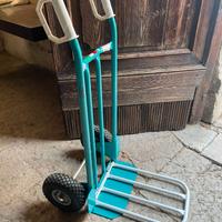 Carrello portapacchi a pianale estensibile