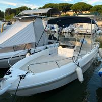 Barca a motore Saver 585 open