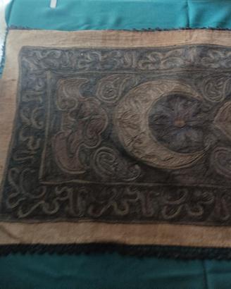 Telo ricamato in filo metallico ottomano