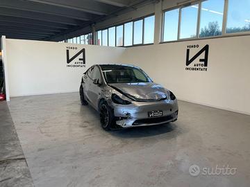 TESLA Model Y LONG RANGE AWD