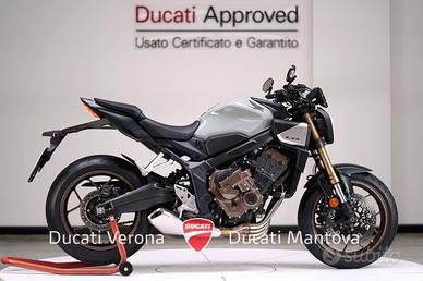 Honda CB 650 R e-clutch solo 6.886 km