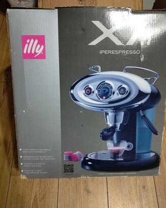 Macchina del caffe ILLY IPERESPRESSO X7.1