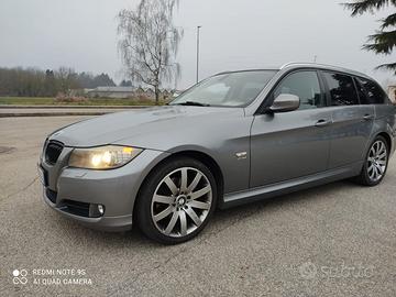 BMW 320d SW Xdrive cambio automatico perfetta