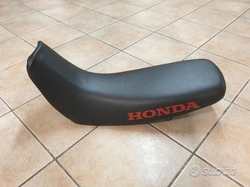Sella nera nuova Honda Dominator 650
