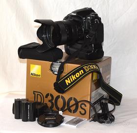 Nikon D300S, scatti 7.618, MB-D10, Nikon 18-200 VR