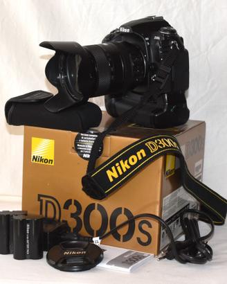 Nikon D300S, scatti 7.618, MB-D10, Nikon 18-200 VR